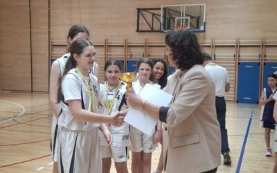 Košarkašice OŠ Zapruđa osvojile brončanu medalju na Prvenstvu grada Zagreba