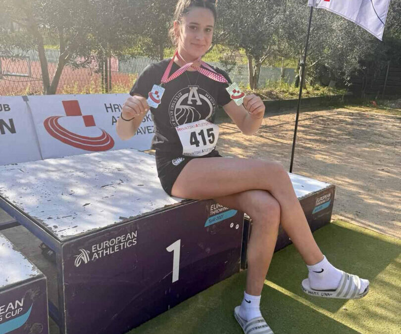Osvajačica brojnih medalja  – Marta Milutin (8. b)